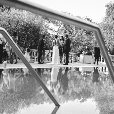 Vin d'honneur au bord de la piscine 