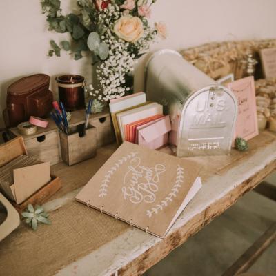 Livre d'or en bois 