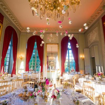 Suspensions fleuries au lustre